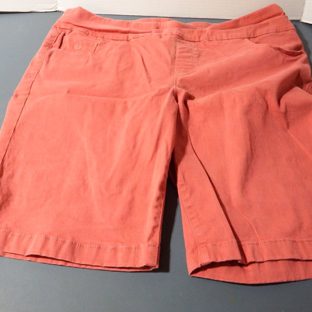 Gloria Vanderbilt Shorts, coral color, Size 18W
